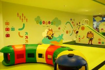 Facilities for kids at Faro Airport
